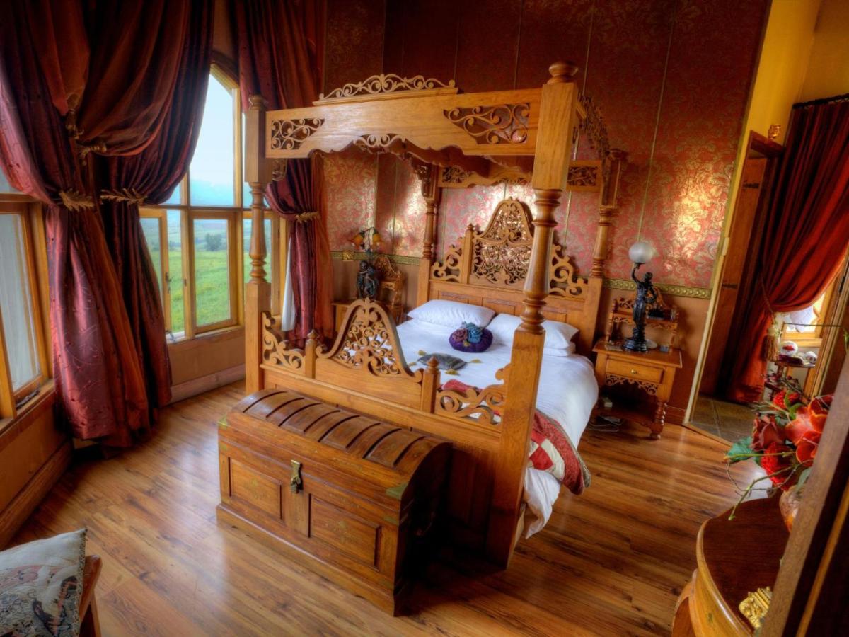 Castle In Clarens Apartment Exterior photo